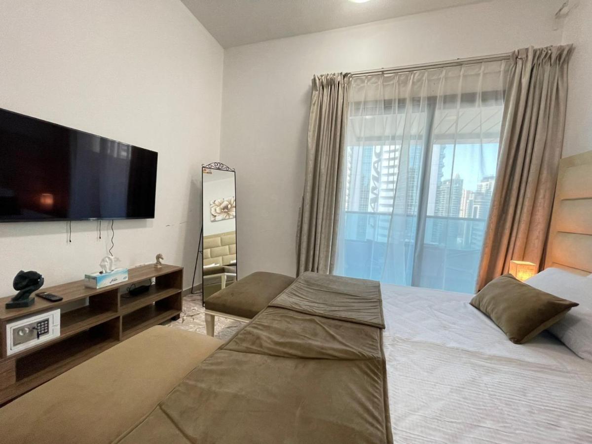 Private Gorgeous Room With Marina View With Shared Kitchen In Shared Apartment Dubai Buitenkant foto