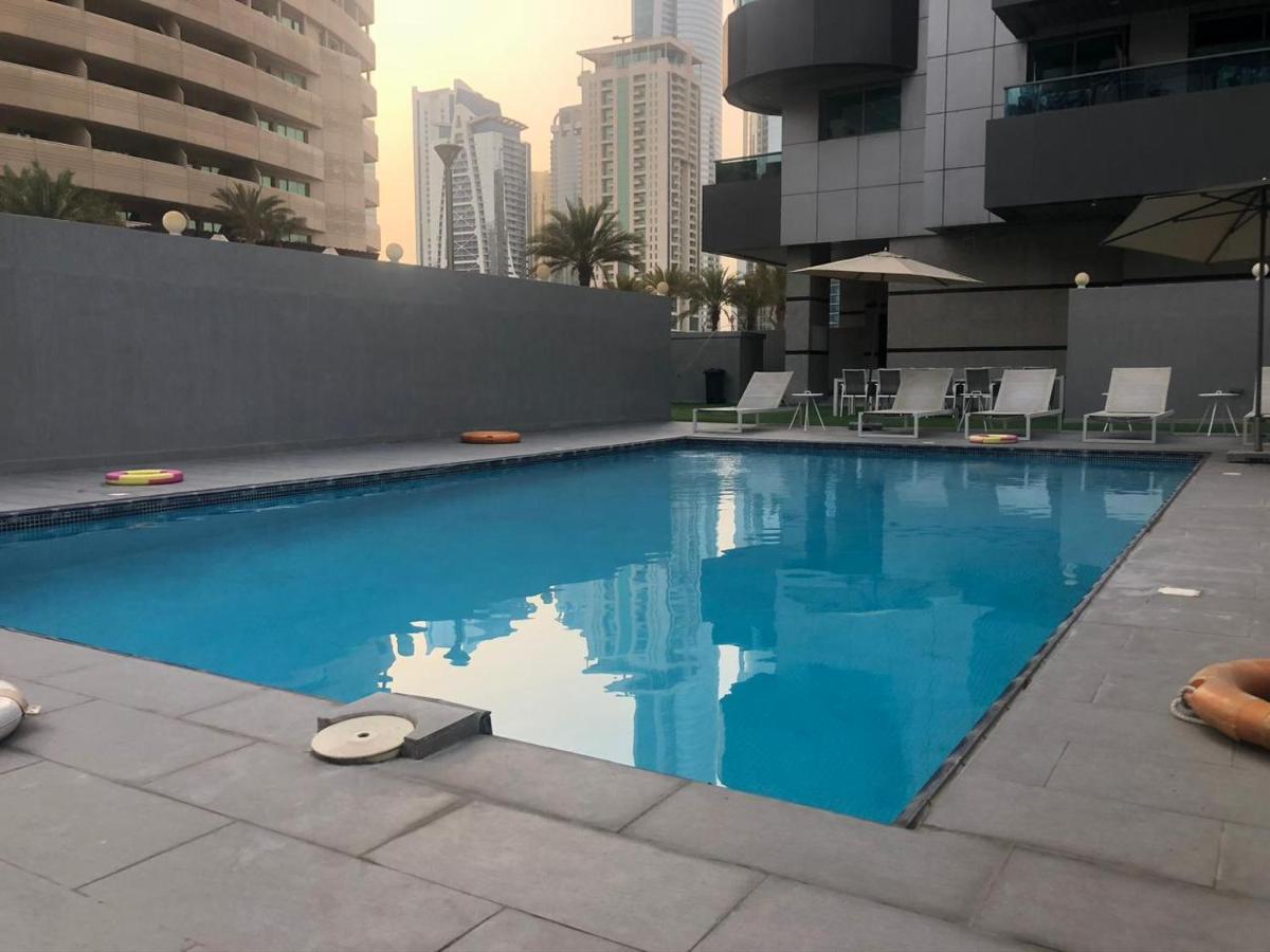 Private Gorgeous Room With Marina View With Shared Kitchen In Shared Apartment Dubai Buitenkant foto