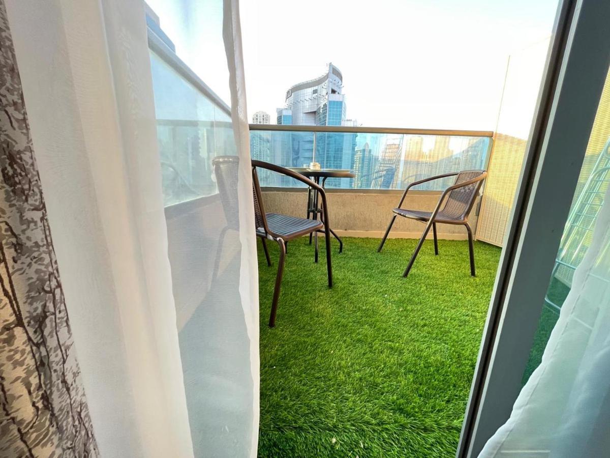 Private Gorgeous Room With Marina View With Shared Kitchen In Shared Apartment Dubai Buitenkant foto