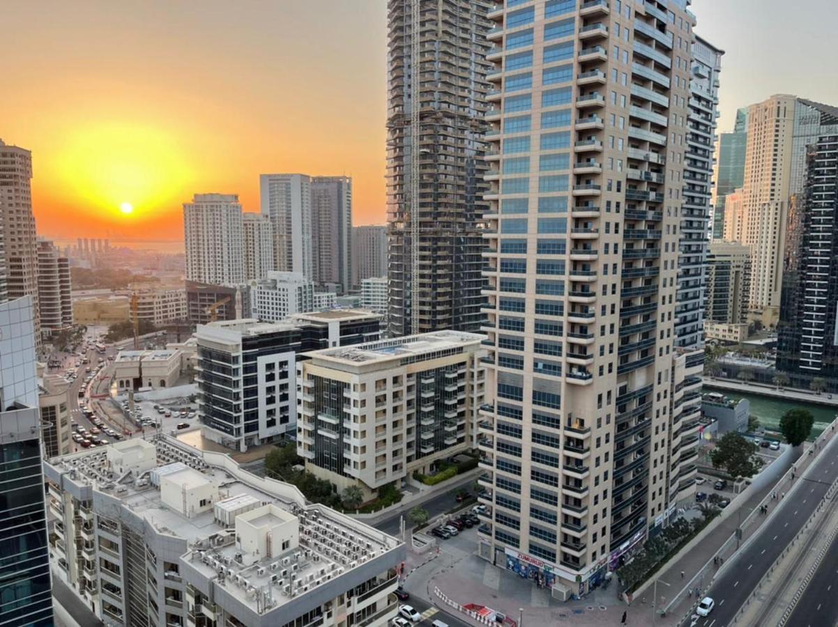 Private Gorgeous Room With Marina View With Shared Kitchen In Shared Apartment Dubai Buitenkant foto