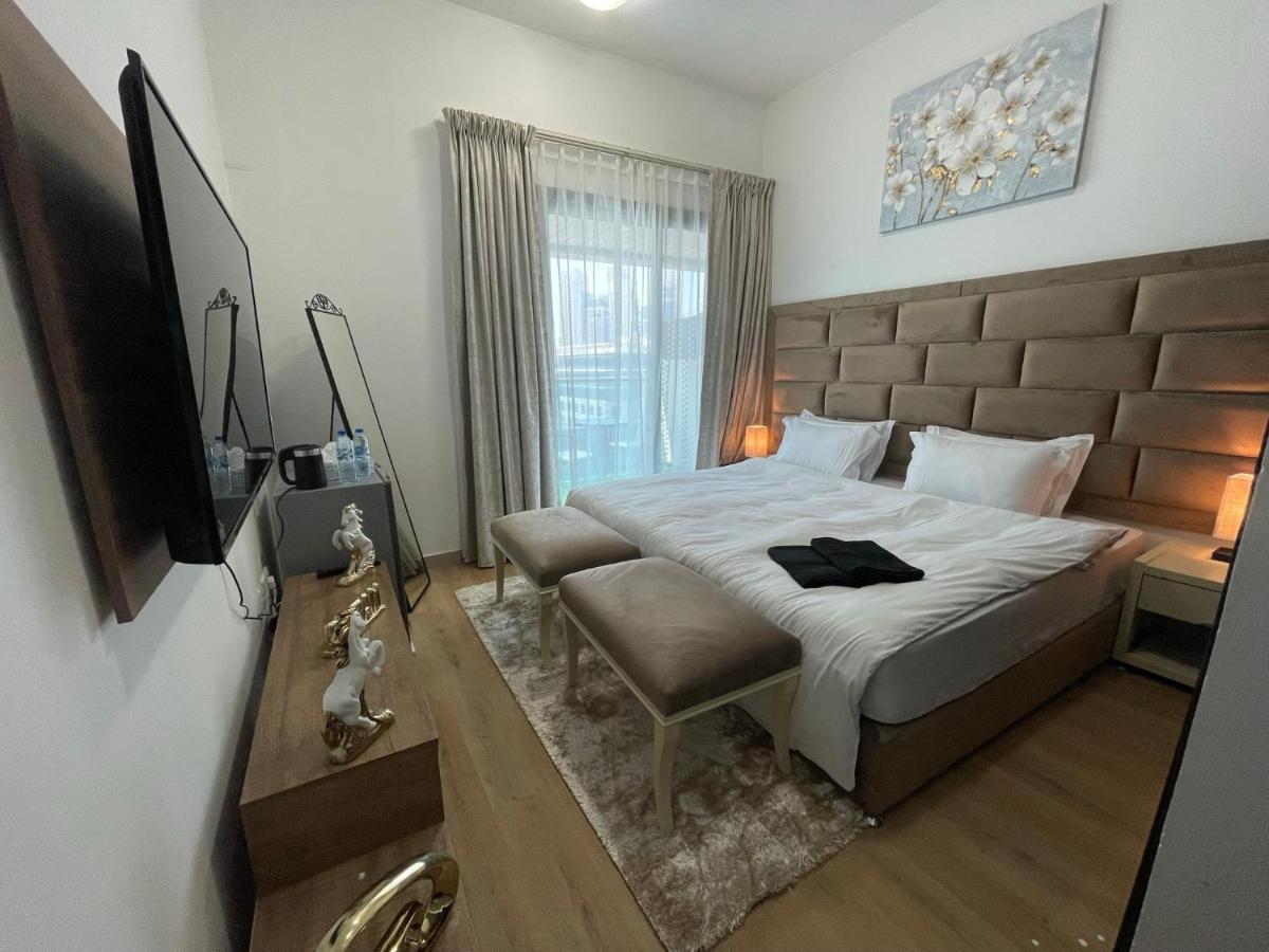 Private Gorgeous Room With Marina View With Shared Kitchen In Shared Apartment Dubai Buitenkant foto